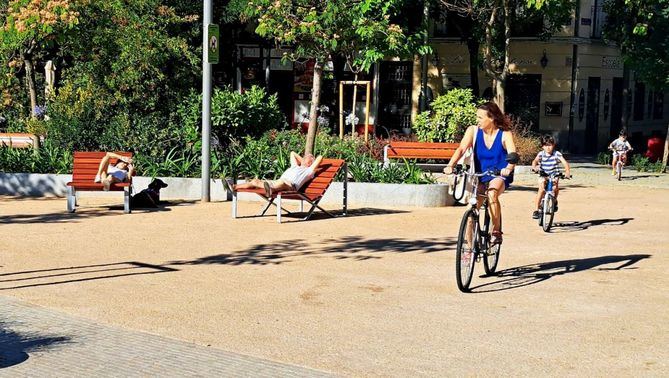 La remodelación de la plaza de Olavide y su entorno ha sido galardonada con el Premio Ciudad 2025 de Open House Madrid en la categoría de Diseño Urbano.