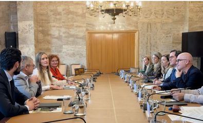 En la convención 'Por un Pacto de Estado frente a la Emergencia Climática', se discutirán propuestas de la sociedad civil sobre políticas ambientales. El objetivo es construir consenso y abordar la emergencia climática.