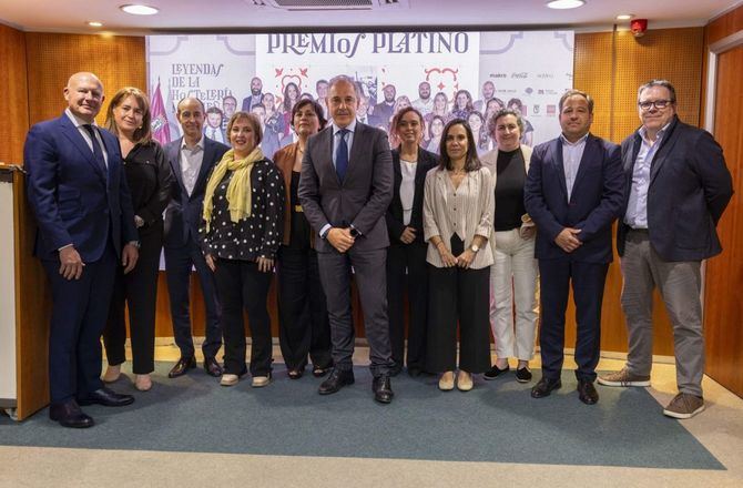 El Presidente reelecto de Hostelería Madrid propone mejoras en normativas de terrazas, aforos y horarios, así como en la gestión del ruido. Su equipo trabajará en el crecimiento del sector Horeca y fortalecerá la colaboración con administraciones para defender los intereses de los hosteleros.