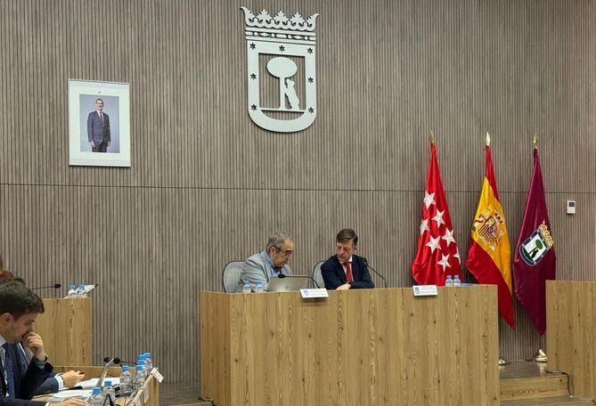 El concejal del distrito, José Antonio Martínez Páramo, ha subrayado el grado de ejecución presupuestaria del actual ejercicio, que se sitúa en un 97,9 %, “el mejor dato de ejecución de la serie histórica”.