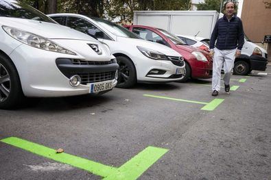 El estacionamiento regulado se llevará a 22 barrios, 17 de ellos nuevos, sumando 66.120 nuevas plazas reguladas, un 36% más de las 181.500 actuales.
