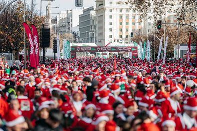 Récord de 'papas' Noel, en la Castellana