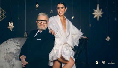 Antena 3 repite la misma fórmula de los últimos años, con Alberto Chicote y Cristina Pedroche en una cita que se sucede cada 31 de diciembre desde hace diez años consecutivos en la Puerta del Sol de Madrid.