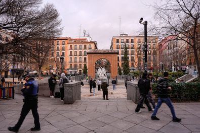 Todas las cámaras que opera Policía Municipal tienen carteles informativos para que los vecinos y transeúntes estén informados de la presencia de videovigilancia.