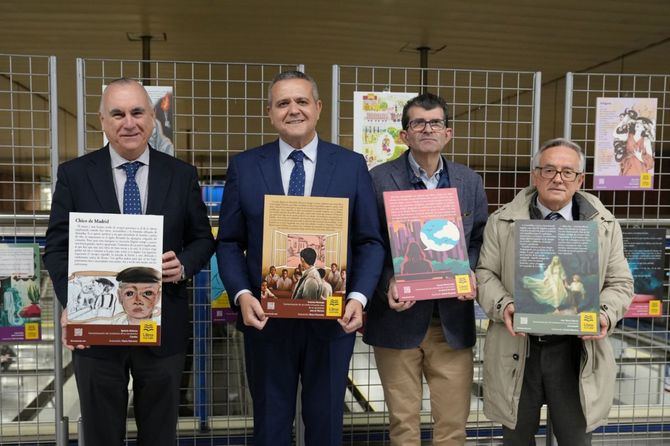 El consejero de Vivienda, Transportes e Infraestructuras, Jorge Rodrigo, y el Director General de Patrimonio Cultural de la Comunidad de Madrid, Bartolomé González Jiménez, han inaugurado este martes la campaña, descubriendo las primeras láminas de la Libros a la Calle. Junto a ellos se encontraban el presidente de la Asociación de Editores de Madrid (AEM), Manuel González Moreno, el Director gerente de EMT, Alfonso Sánchez Vicente, el Gerente del Consorcio Regional de Transportes, Pablo Rodríguez Sardinero, el Consejero delegado de Metro, Ignacio Vázquez Casavilla, y el Director general de CEDRO, Jorge Corrales.