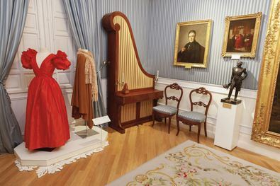 La exposición está acompañada de un programa de visitas comentadas por el equipo de Mediación Cultural, así como de numerosas actividades para distintos tipos de público.