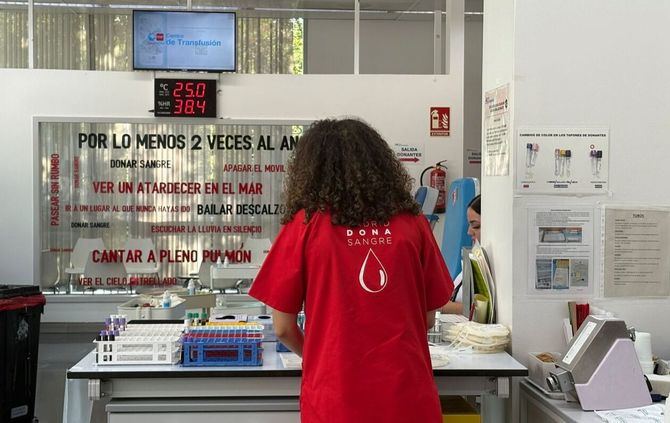 La Comunidad de Madrid desarrollará, desde el lunes 16 de marzo y durante toda la semana, un maratón de donación de sangre y plasma para garantizar las reservas en niveles adecuados en Semana Santa, que se premiará con la participación en el sorteo de dos entradas para asistir a un concierto de Rosalía en Madrid.