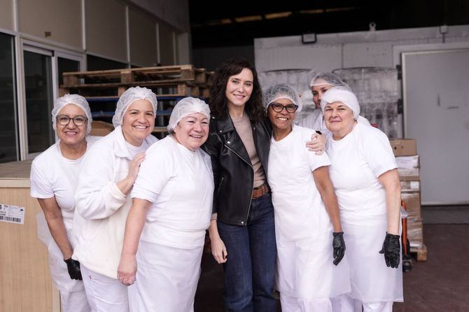 Diaz Ayuso ha destacado el apoyo del Ejecutivo autonomico a la hosteleria y a la industria agroalimentaria, dos sectores que constituyen uno de los principales motores economicos y sociales de la region.