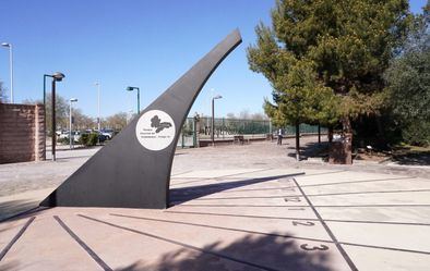 La iniciativa contempla la organización de charlas y actividades en centros educativos, culturales y otros espacios municipales, con participación de expertos. El objetivo, según se ha expuesto, es 'acercar la astronomía a niños, jóvenes y familias' y fomentar la cultura científica en el distrito.