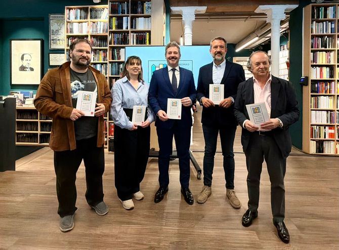 La Comunidad de Madrid ha presentado Libromad, la semana del libro de la region, un nuevo festival concebido para celebrar la literatura y poner en valor a todos los agentes del ambito literario.