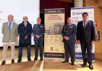 Confererencias en Hortaleza sobre la aviación española