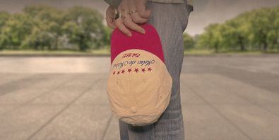 Las gorras se pueden adquirir en la tienda 'online' y en las tiendas de Metro en las estaciones de Opera, Plaza de Castilla y Sol.