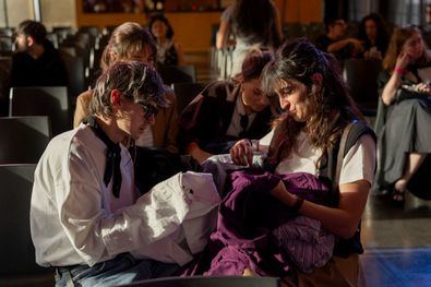 Para los innovadores, el programa 'Re-chulos' combina solidaridad y moda en un reto creativo impulsado por la Asociación Creadores de Moda de España, con la colaboración de Moda re-, el proyecto de moda circular de Cáritas.