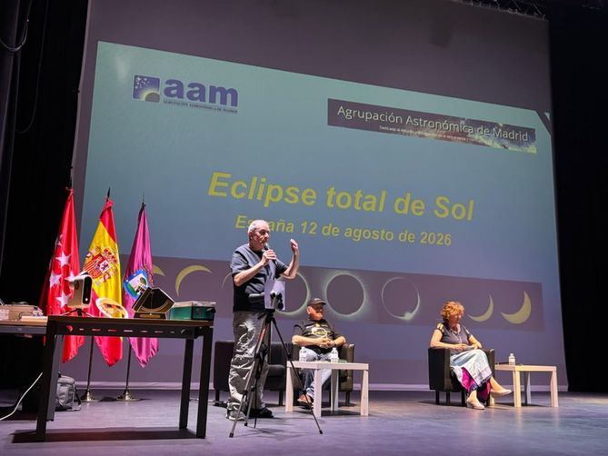 Los expertos han explicado las claves del eclipse total de Sol que se podrá ver en España el 12 de agosto y han dado pautas para prepararse para verlo y disfrutarlo con seguridad.