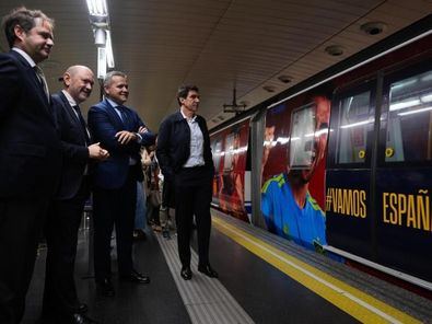 La roja, en la Línea 4 de Metro de Madrid