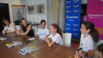 El convenio implica incrementar la difusión de la iniciativa entre niñas y jóvenes en el distrito y fomentar el número de mentores y voluntarios.