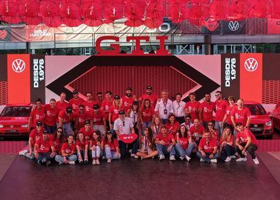 Millones de kilómetros recorridos que han dado lugar al 'GTI 50 Fest'. Un evento único, celebrado en el Circuito de Montmeló, donde los amantes de este vehículo han podido reunirse y disfrutar de los Golf más clásicos a los más modernos.
