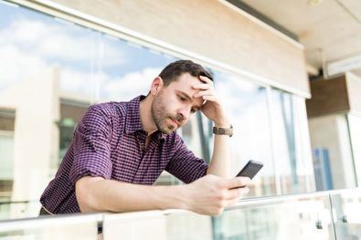 El 80% de los españoles trabajan fuera de horario