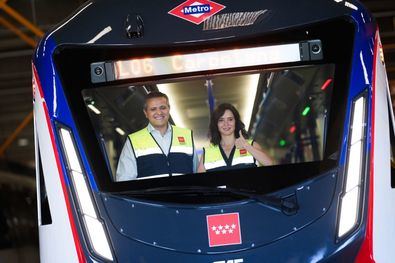 Ayuso presenta los trenes autónomos de la L6