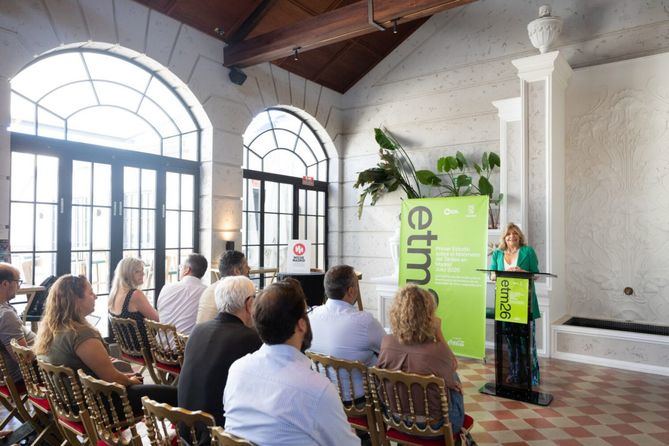 La delegada de Economía, Innovación y Hacienda, acompañada del concejal de Centro, ha participado en la presentación del estudio sobre esta tendencia.