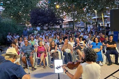 La formación Clazzic Jazz ha puesto el broche final a la segunda edición del ciclo 'Chamberí en Clave de Sol', que, durante el verano, ha llenado de música las plazas, parques y espacios al aire libre del distrito.