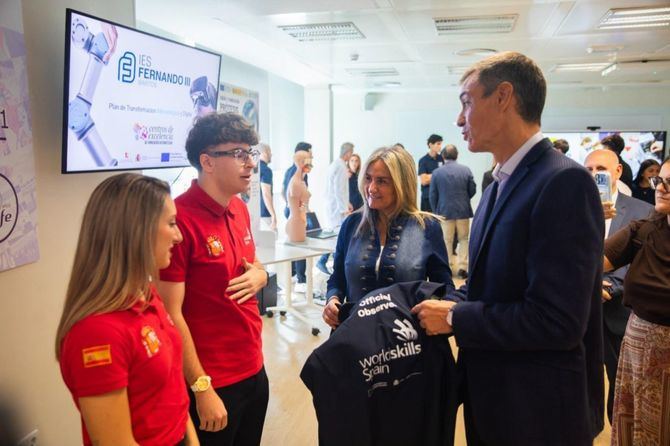 El Consejo de Ministros da luz verde al reparto de 107,4 millones de euros a las comunidades autónomas y a la publicación de cuatro convocatorias del Ministerio dirigidas a sectores con escasez de profesionales y dotadas con 126,7 millones de euros.