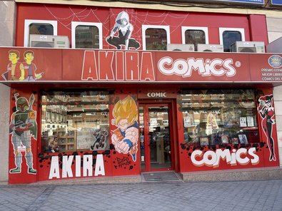 La librería Akira Cómics crece