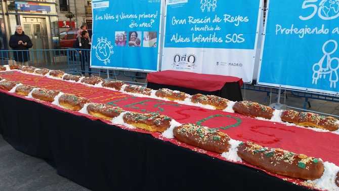 Panaderías Orio elaborará, un año más, este dulce gigante de forma altruista. 649 raciones se repartirán entre niños y familias en situación de vulnerabilidad de los Centros de Día de Aldeas Infantiles SOS en Madrid y en centros de emergencia de familias del Ayuntamiento de la capital.