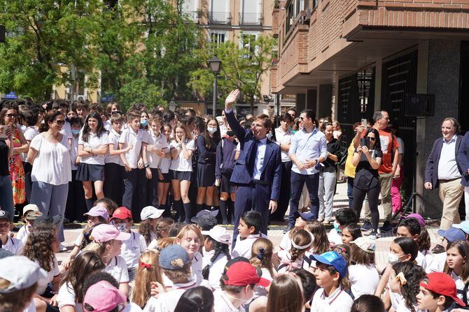 Las Esclavas del Sagrado Corazón de Jesús dan nombre desde hoy a una plaza en el distrito de Chamberí