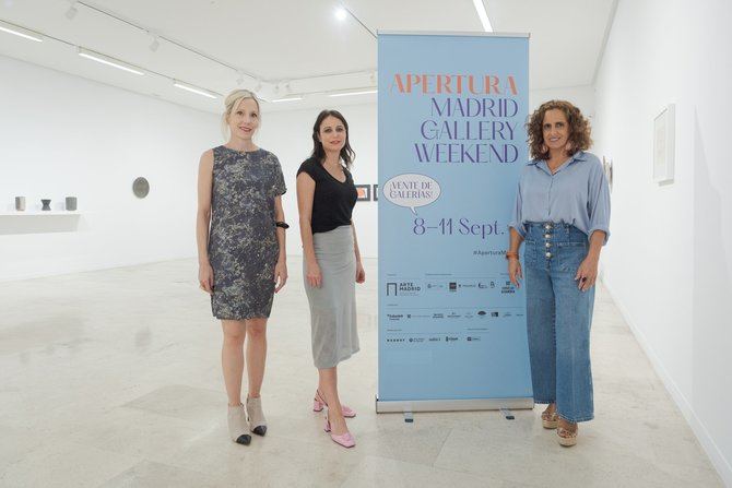 La delegada de Cultura, Turismo y Deporte, Andrea Levy, participa en la jornada inaugural de Apertura Madrid Gallery Weekend visitando algunas de las galerías participantes en este evento anual que pretende acercar a los visitantes sus últimas propuestas artísticas.