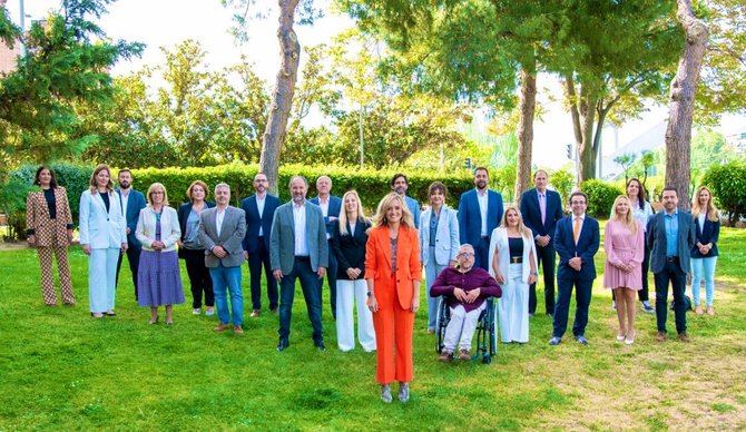 Durante la presentación de la lista, la candidata de la formación 'naranja' a la Presidencia de la Comunidad de Madrid destacó que se trata de una lista llena de 'sangre municipal', con cuatro alcaldes de los nueve que logró en los pasados comicios y varios de los 257 concejales que forman parte de distintas corporaciones locales.