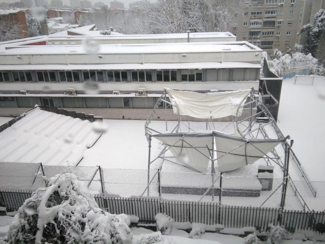 Los techos de varias instalaciones deportivas de Hortaleza se vienen abajo por la nieve