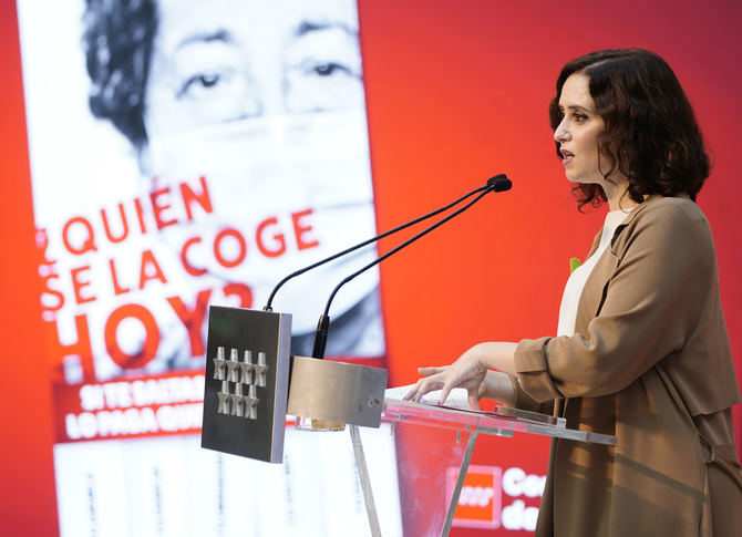 El Gobierno ha destinado más de tres millones de euros para esta acción informativa, la más potente lanzada en los últimos años, con unos mensajes “muy duros, pero absolutamente necesarios”, tal y como ha explicado la Presidenta.