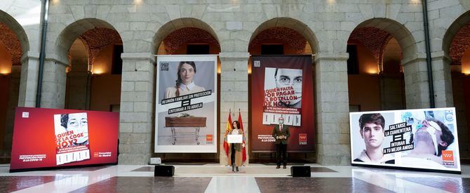 La presidenta regional, Isabel Díaz Ayuso, ha presentado una campaña informativa bajo el lema 'No te saltes la vida', que el Gobierno regional pondrá en marcha a partir de mañana para concienciar a la población sobre las medidas preventivas frente al COVID-19, para evitar tanto contagios como nuevas víctimas mortales.