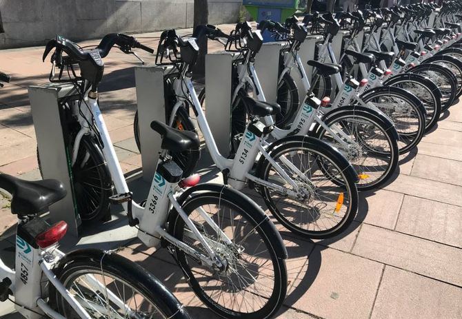 El Ayuntamiento de Madrid va a implantar progresivamente desde este verano candados de seguridad en las 3.000 bicicletas de BiciMAD.