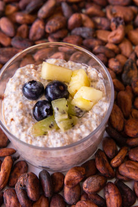 'Smoothie' de manzana y aguacate, una receta versátil, ideal tanto para un 'snack' saludable a media mañana, un postre o una merienda saludable. 