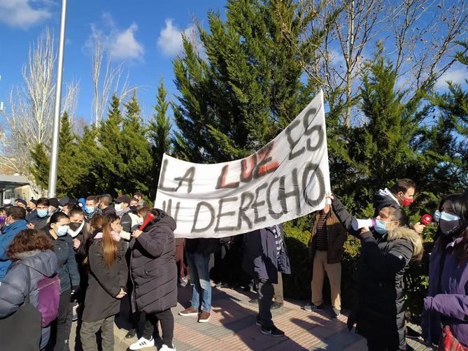 En la zona de la Cañada, para minimizar los desplazamientos, se habilitará parte de una fábrica de muebles, ya sin servicio, que se convertirá en el centro neurálgico, con disponibilidad para 600 personas y alternadores para dar suministro eléctrico y calefacción.