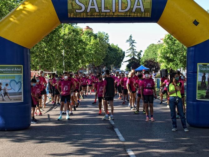 Vallecas acoge este domingo la 35 Carrera del Árbol, que une deporte y ecología, en la que todas las personas participantes que finalicen el recorrido recibirán un plantón de árbol.