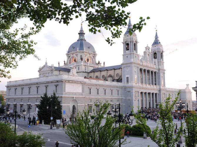 La misa por la festividad de la Almudena pasará de Plaza Mayor a la catedral con restricción de aforo