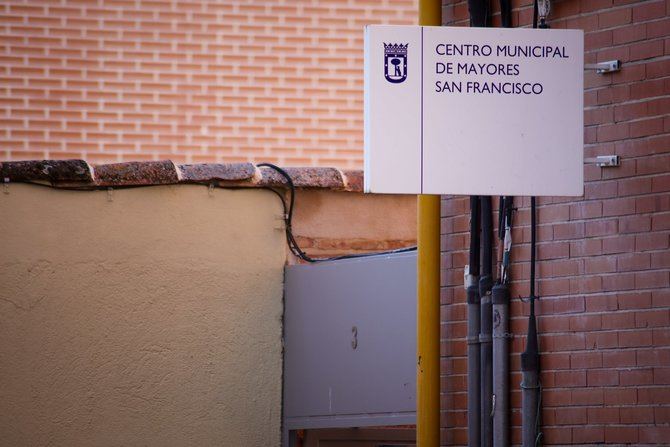 Los 61 usuarios del Centro Municipal de Mayores San Francisco han sido realojados durante las obras, que se prolongarán al menos 14 meses.