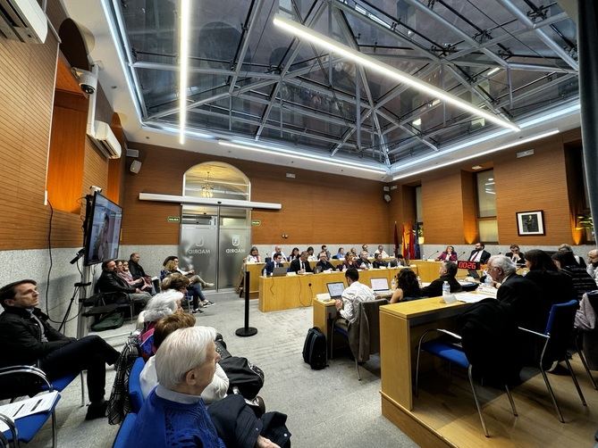 En la sesión plenaria también se han aprobado los espacios que ocuparán los recintos feriales para las fiestas de San Cayetano, San Lorenzo y la Virgen de la Paloma.