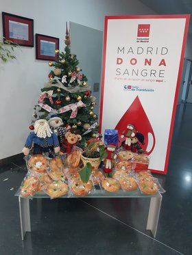 'Ven a donar sangre y te regalamos un roscón' es el nombre de la campaña que busca captar donantes de cara a hacer frente a 'varios días festivos' con unas reservas que actualmente están al 55% de su nivel óptimo.