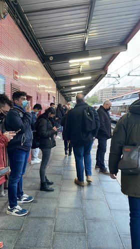 Tanto Renfe como Adif mantendrán durante todo este martes el despliegue de información y atención al cliente, tanto en estaciones como en los canales habituales de comunicación.