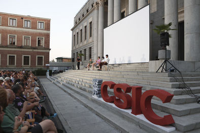 'CSIC de Cine' regresa al campus central del organismo en Madrid con 'Tiburón', 'Lo imposible', 'Un amor' y 'Volando juntos'.