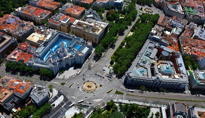 La Comunidad de Madrid patrocina este sábado el espectáculo de Fórmula 1 Red Bull Show Run Comunidad de Madrid, una gran exhibición protagonizada por un monoplaza del equipo Red Bull Racing que acogerán las calles de la capital, que se convertirán en un circuito urbano, y en la que participarán también otros vehículos deportivos.