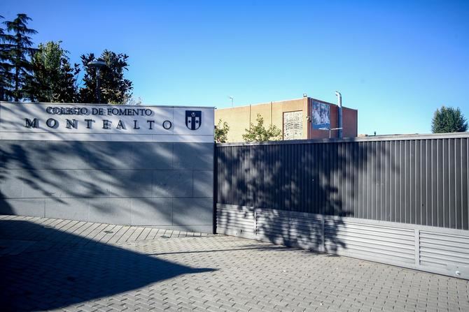 Se ha creado una cuenta con la finalidad de organizar el rezo del Santo Rosario durante 24 horas en el colegio, para pedir por el alma de la pequeña, por su familia, por las otras dos chicas afectadas, por la conductora y por todas las familias presentes y no presentes afectadas.