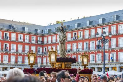 La otra visita, 'Tradiciones de Semana Santa' recorrerá las manifestaciones populares, costumbristas y religiosas, como desfiles procesionales, tradiciones arraigadas y gastronomía autóctona.