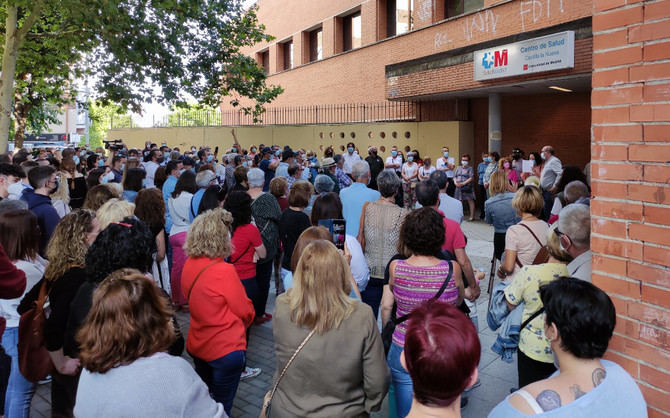 Los vecinos de Carabanchel volverán a protestar en la calle el próximo día 9 de septiembre en contra del cierre de centros de salud y en defensa de la Sanidad Pública.