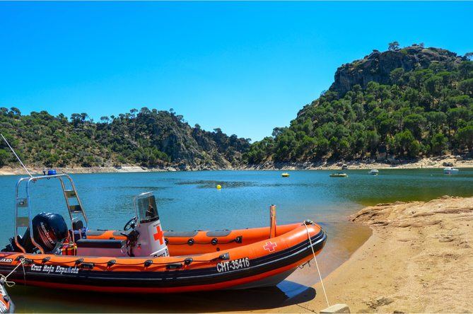 Igual que las playas y los ríos, los pantanos son uno de los lugares más frecuentados por la gente durante el verano. Como en esos otros espacios, hay una serie de recomendaciones que hay que seguir para disfrutar con cabeza en los pantanos.