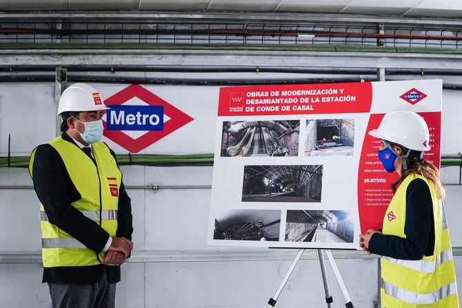 El consejero de Transportes e Infraestructuras, David Pérez, ha comprobado este miércoles las actuaciones que se han llevado a cabo y ha confirmado que el domingo la estación podrá abrir nuevamente sus puertas al servicio de los viajeros.